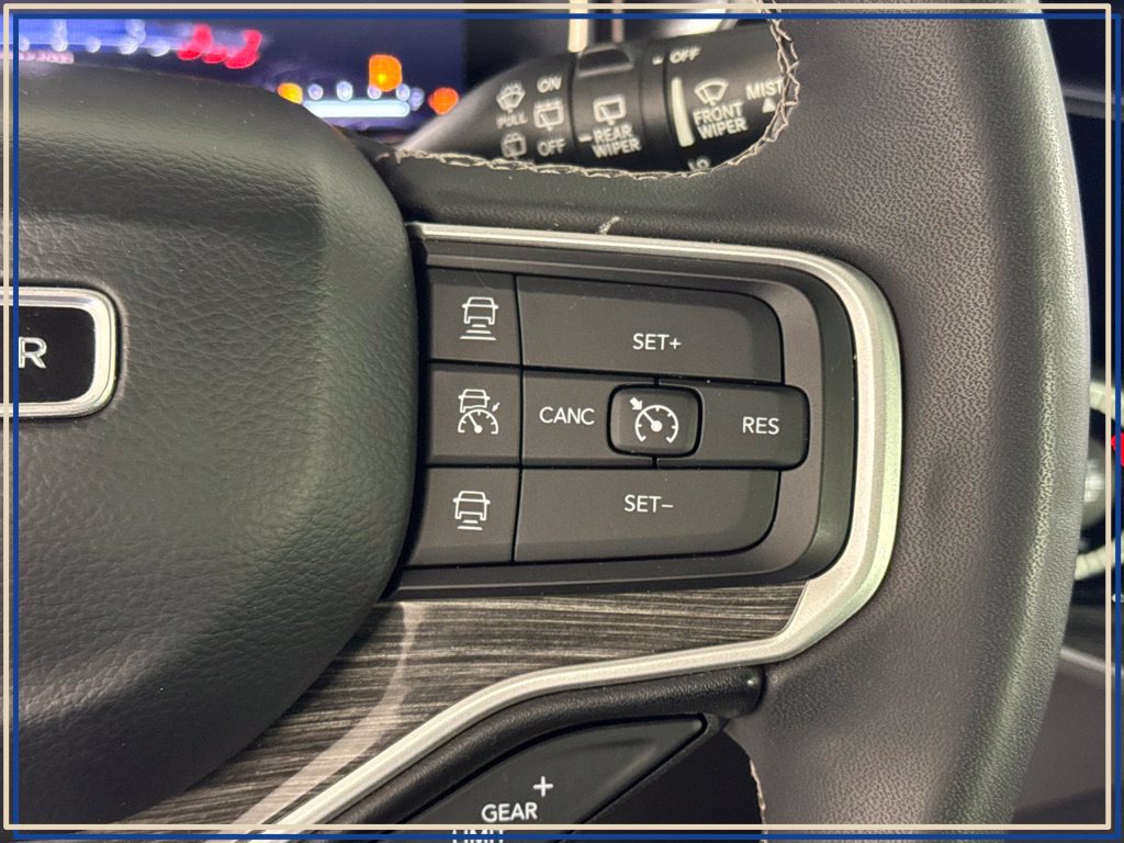 Used 2022 Jeep Wagoneer Series III w/ Premium Group I AWD/4WD image 20