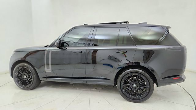 Used 2023 Land Rover Range Rover SE AWD/4WD image 4