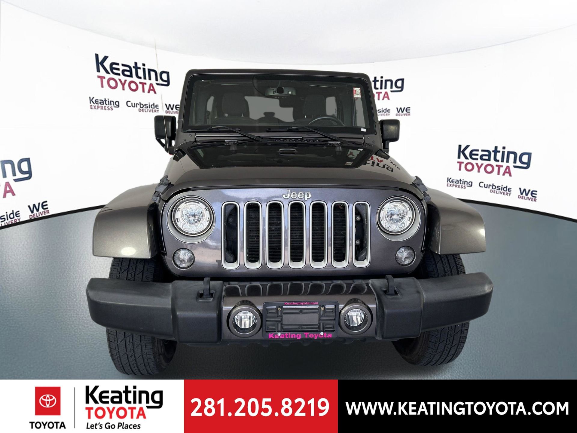 Used 2018 Jeep Wrangler Unlimited Sahara w/ Connectivity Group AWD/4WD image 10