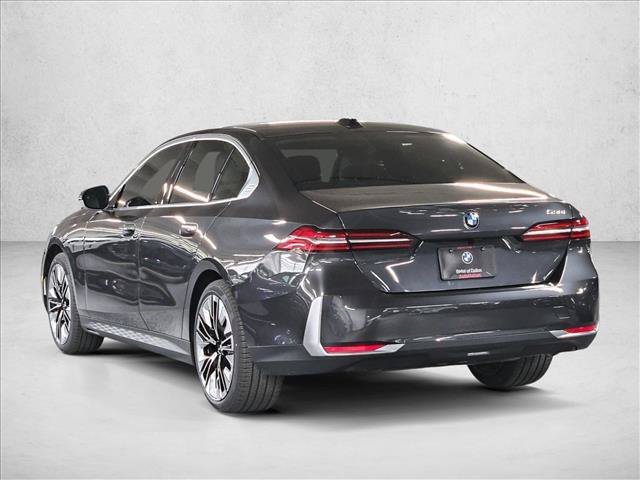 Used 2026 BMW 530i w/ Premium Package RWD image 7