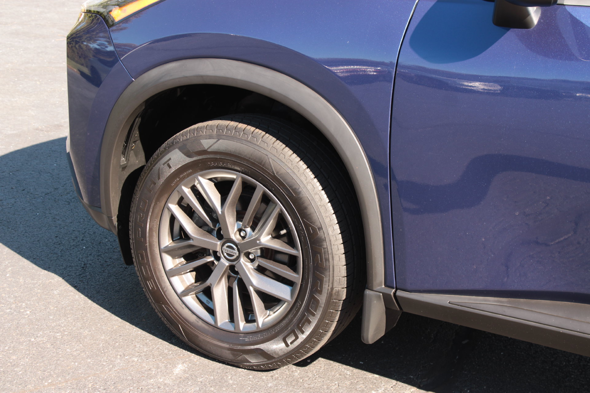 Used 2021 Nissan Rogue S AWD/4WD image 11
