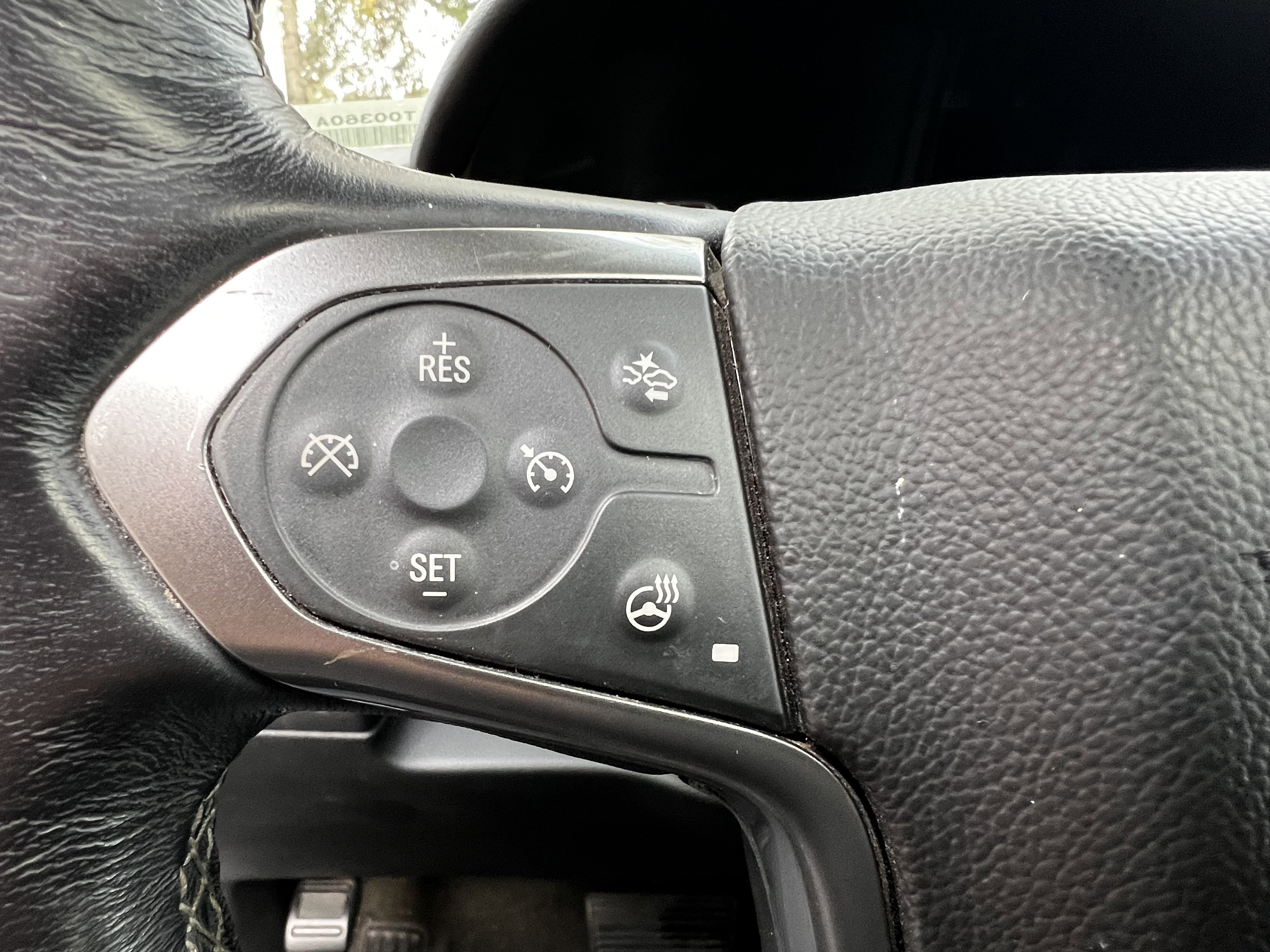 Used 2018 Chevrolet Suburban LT image 19