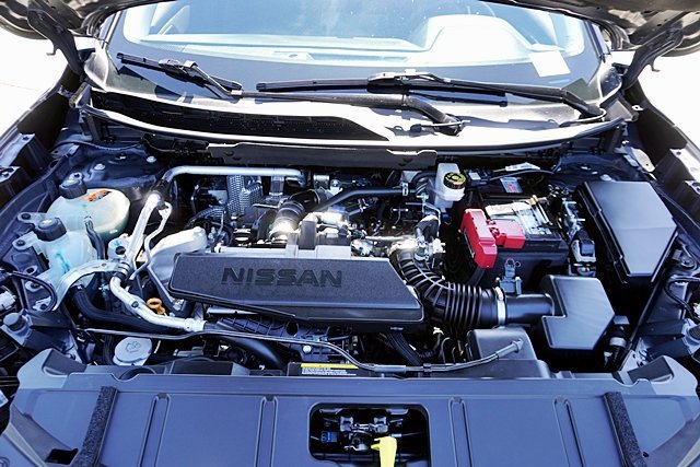 Used 2025 Nissan Rogue S AWD/4WD image 16