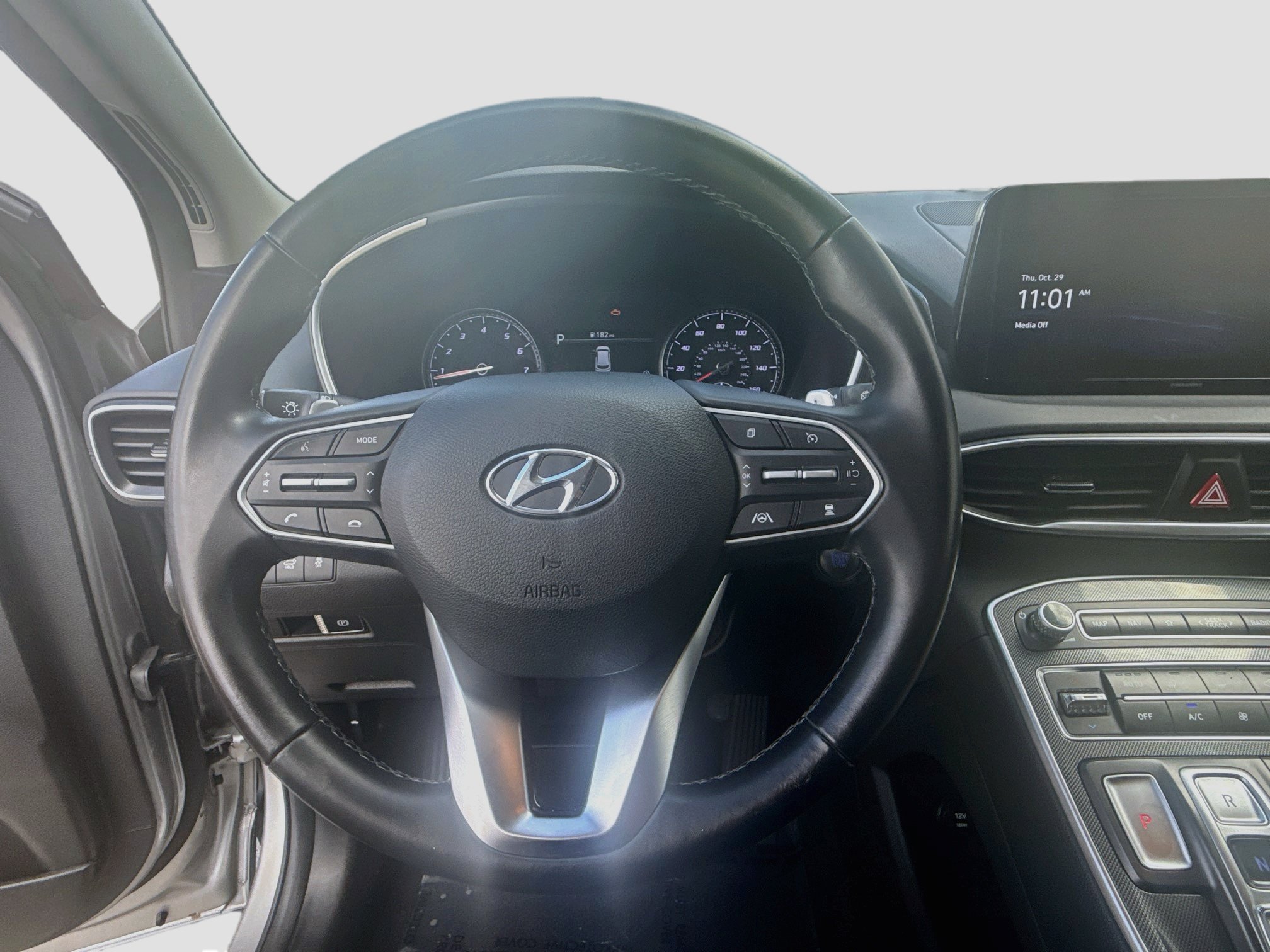 Used 2023 Hyundai Santa Fe SEL FWD image 8