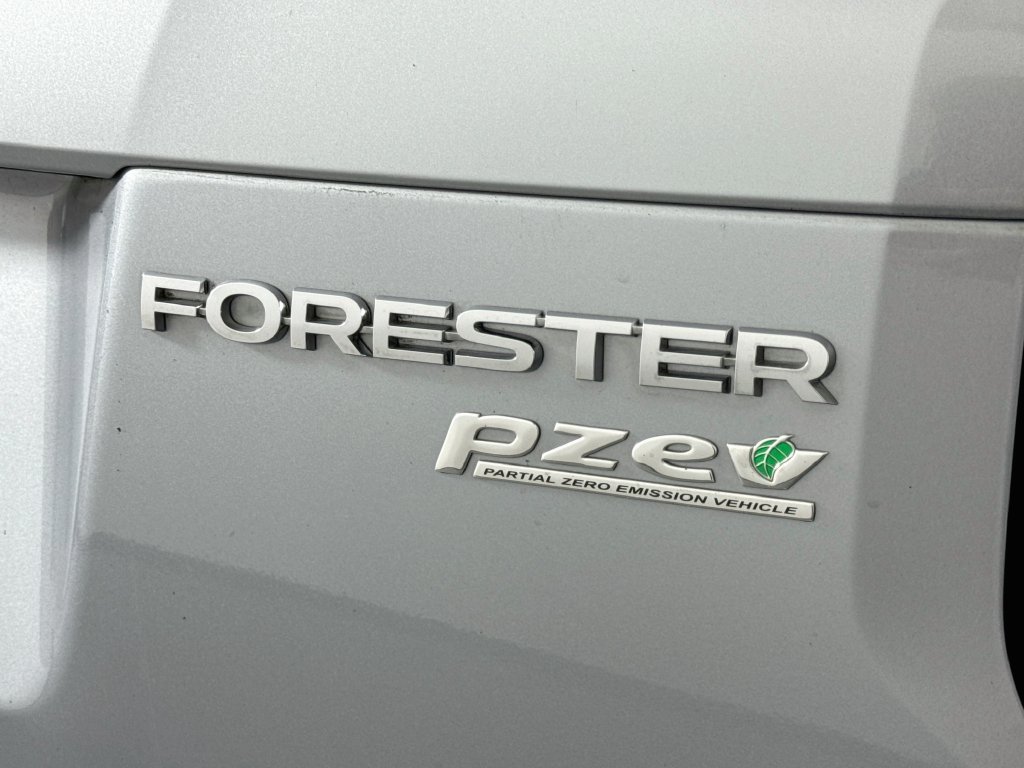 Used 2014 Subaru Forester 2.5i Touring AWD/4WD image 11