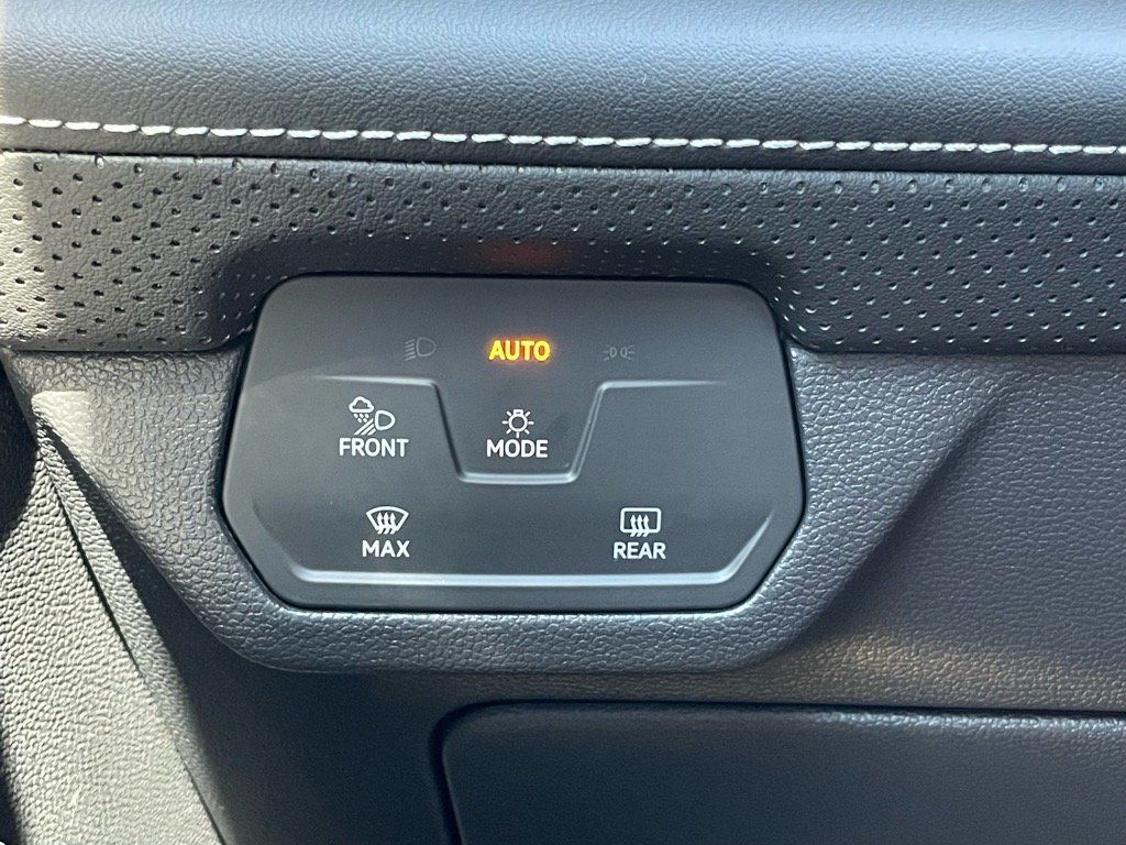 New 2026 Volkswagen Atlas SE FWD image 15