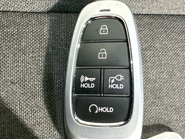 Used 2022 Hyundai Ioniq 5 SE w/ Cargo Package image 16