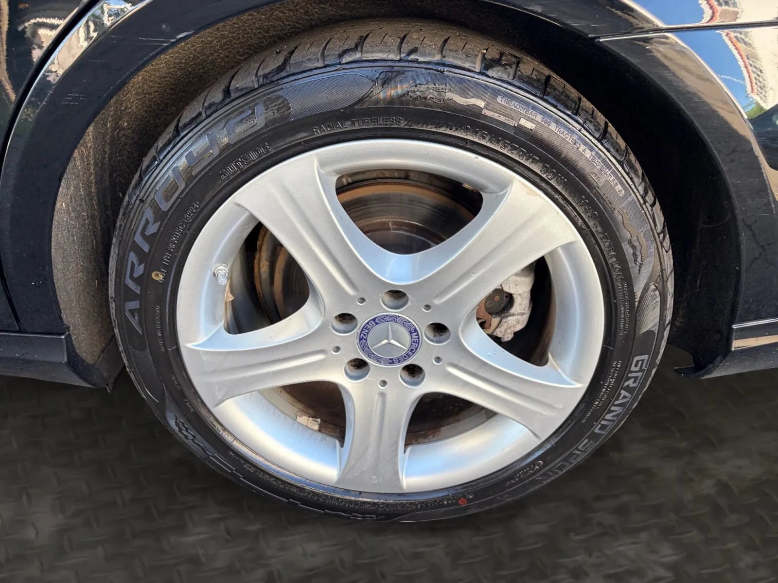 Used 2016 Mercedes-Benz E 350 4MATIC Sedan image 42