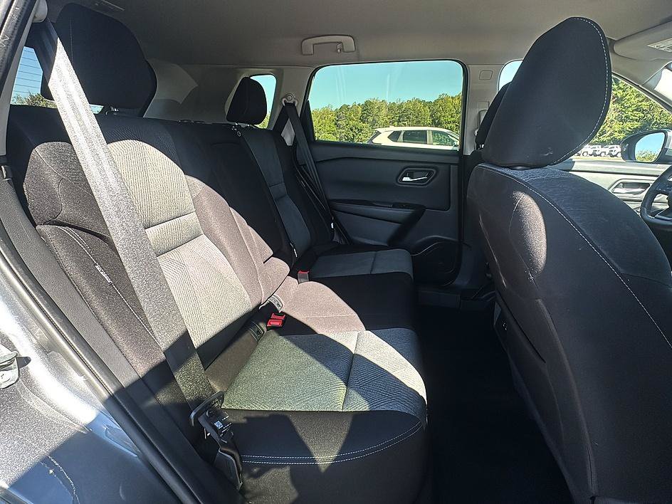 Certified 2025 Nissan Rogue SV AWD/4WD image 23