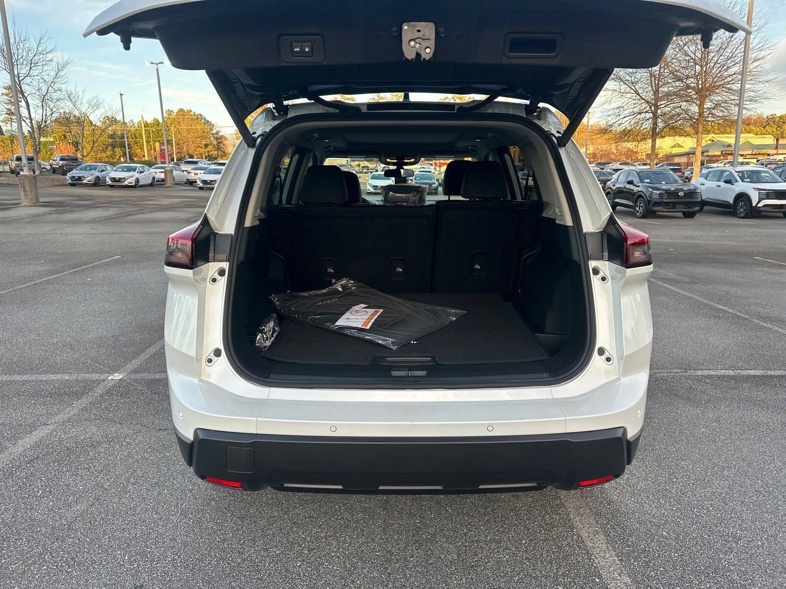 New 2026 Nissan Rogue Dark Armor FWD image 18