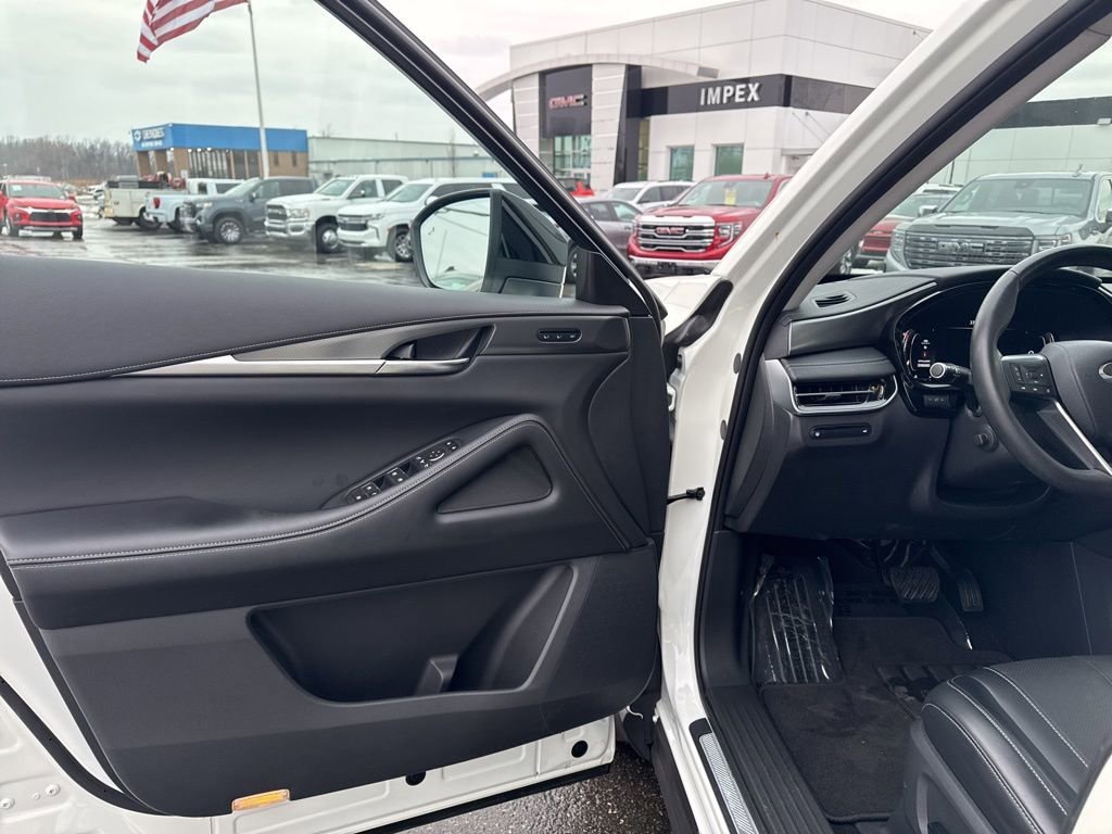 Used 2023 INFINITI QX60 Luxe w/ Cargo Package image 29