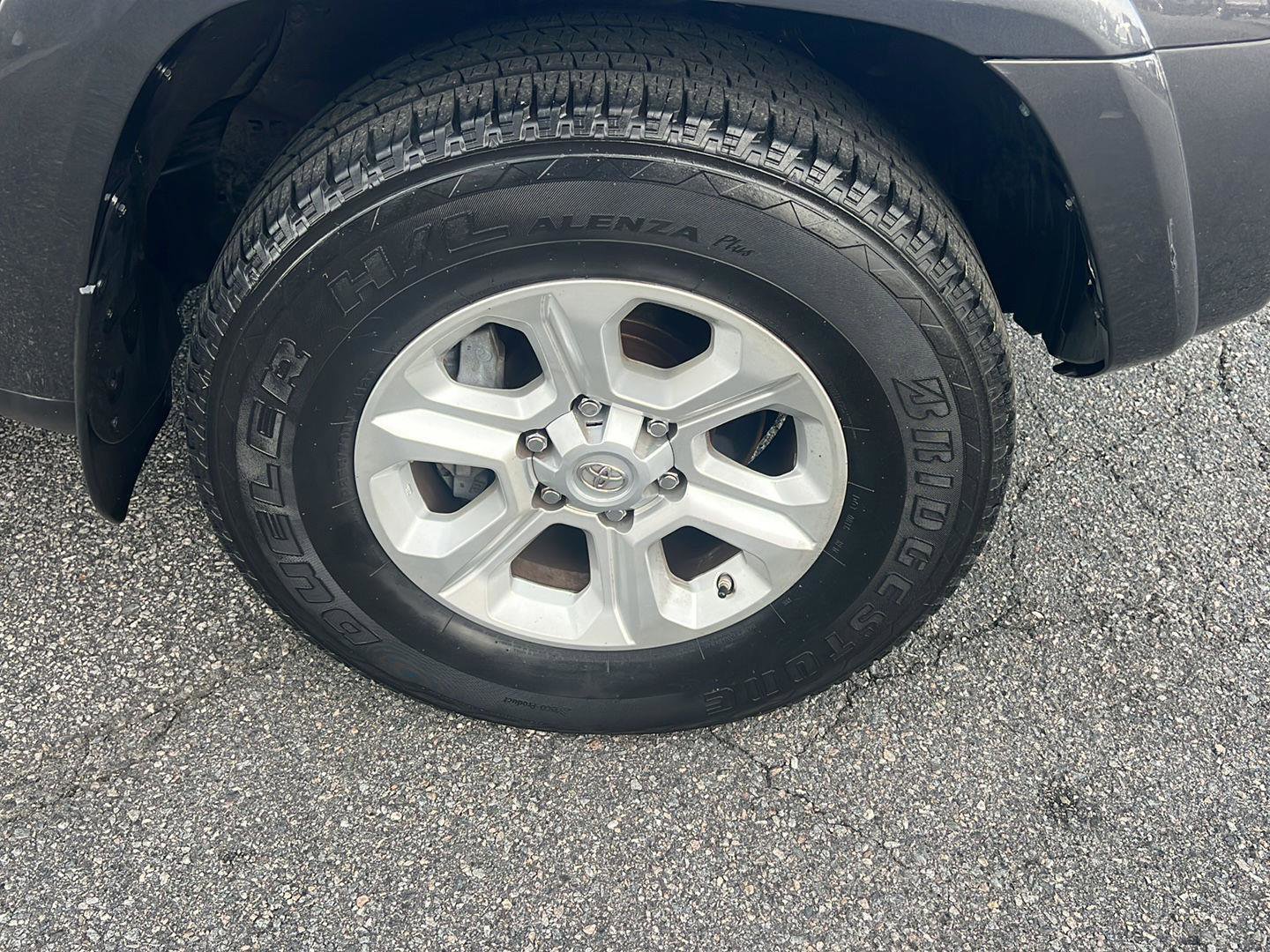 Used 2016 Toyota 4Runner SR5 image 40