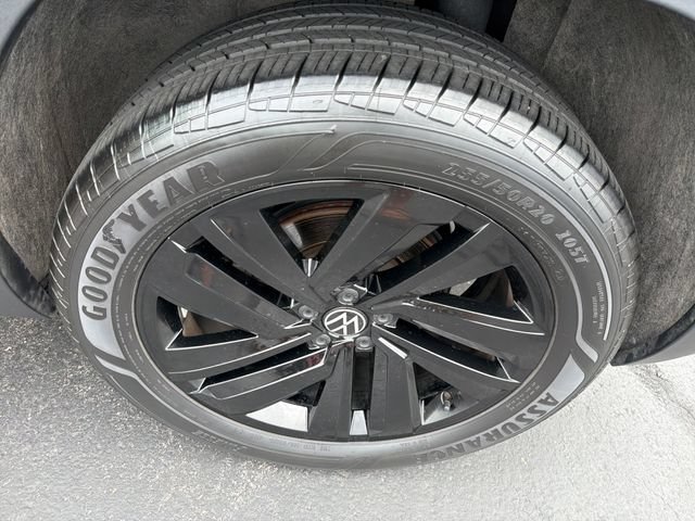 Used 2023 Volkswagen Atlas Cross Sport SE w/ Black Wheel Package AWD/4WD image 23