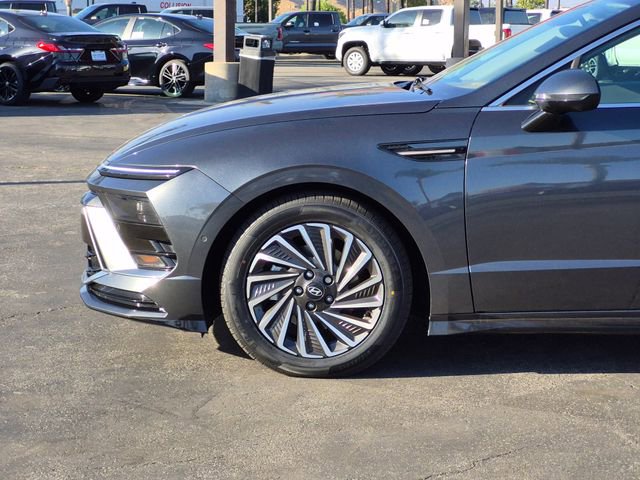 Used 2025 Hyundai Sonata Limited FWD image 26