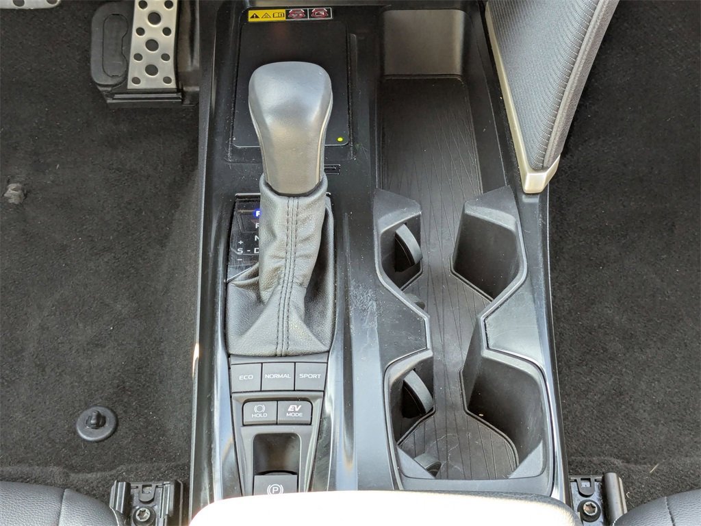 Used 2025 Toyota Camry SE image 26