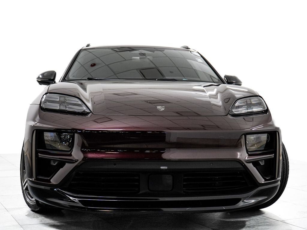 Used 2024 Porsche Macan Turbo Electric AWD/4WD image 3