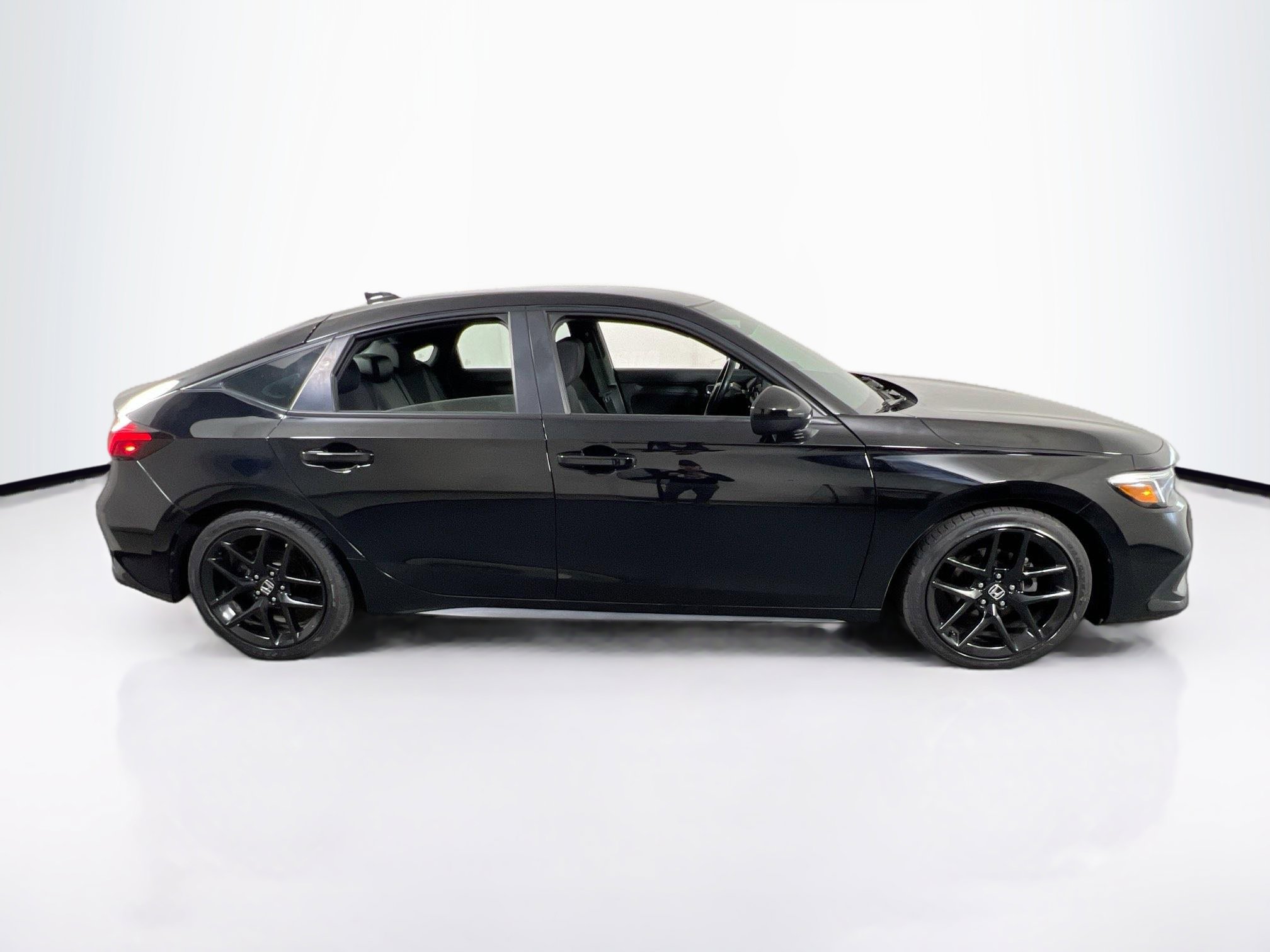 Used 2023 Honda Civic Sport image 4