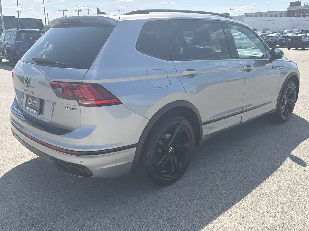 Certified 2024 Volkswagen Tiguan SE R-Line AWD/4WD image 6