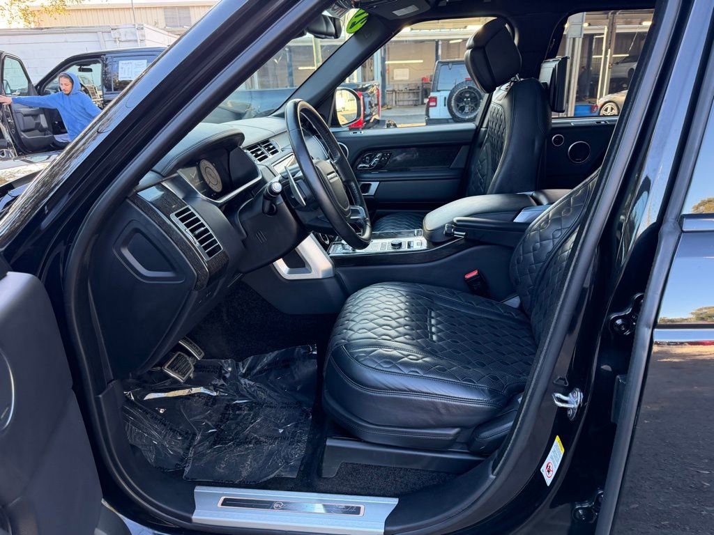 Used 2021 Land Rover Range Rover SV Autobiography Dynamic image 16