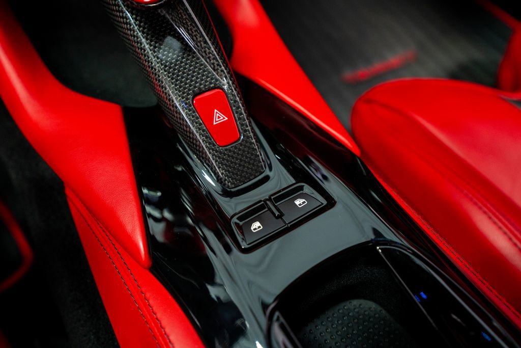 Used 2020 Ferrari 812 Superfast image 58
