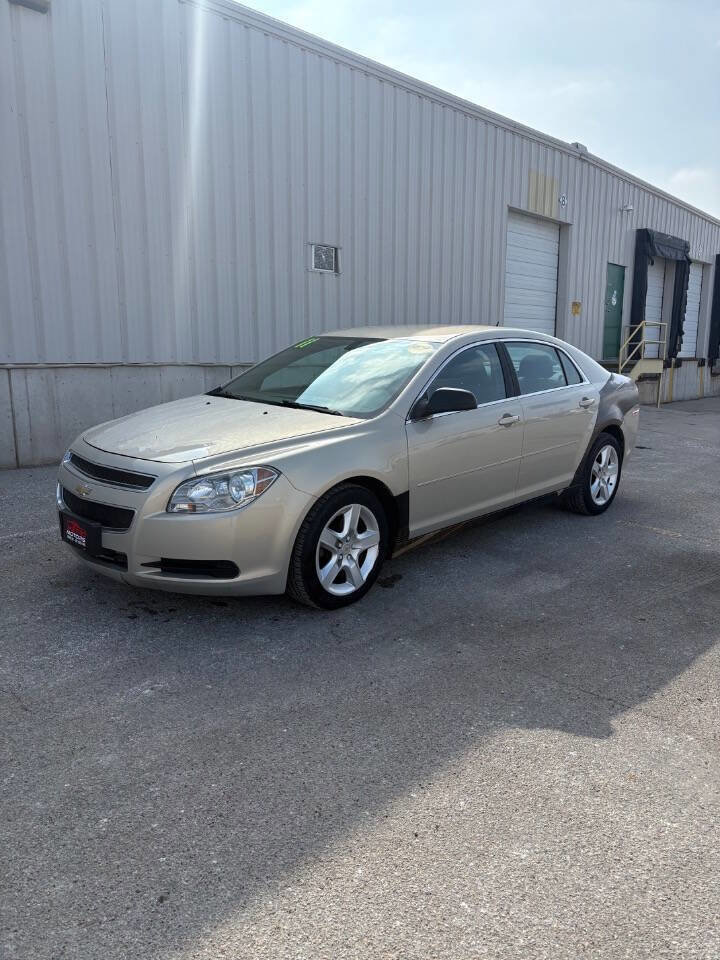 Used 2011 Chevrolet Malibu LS image 3