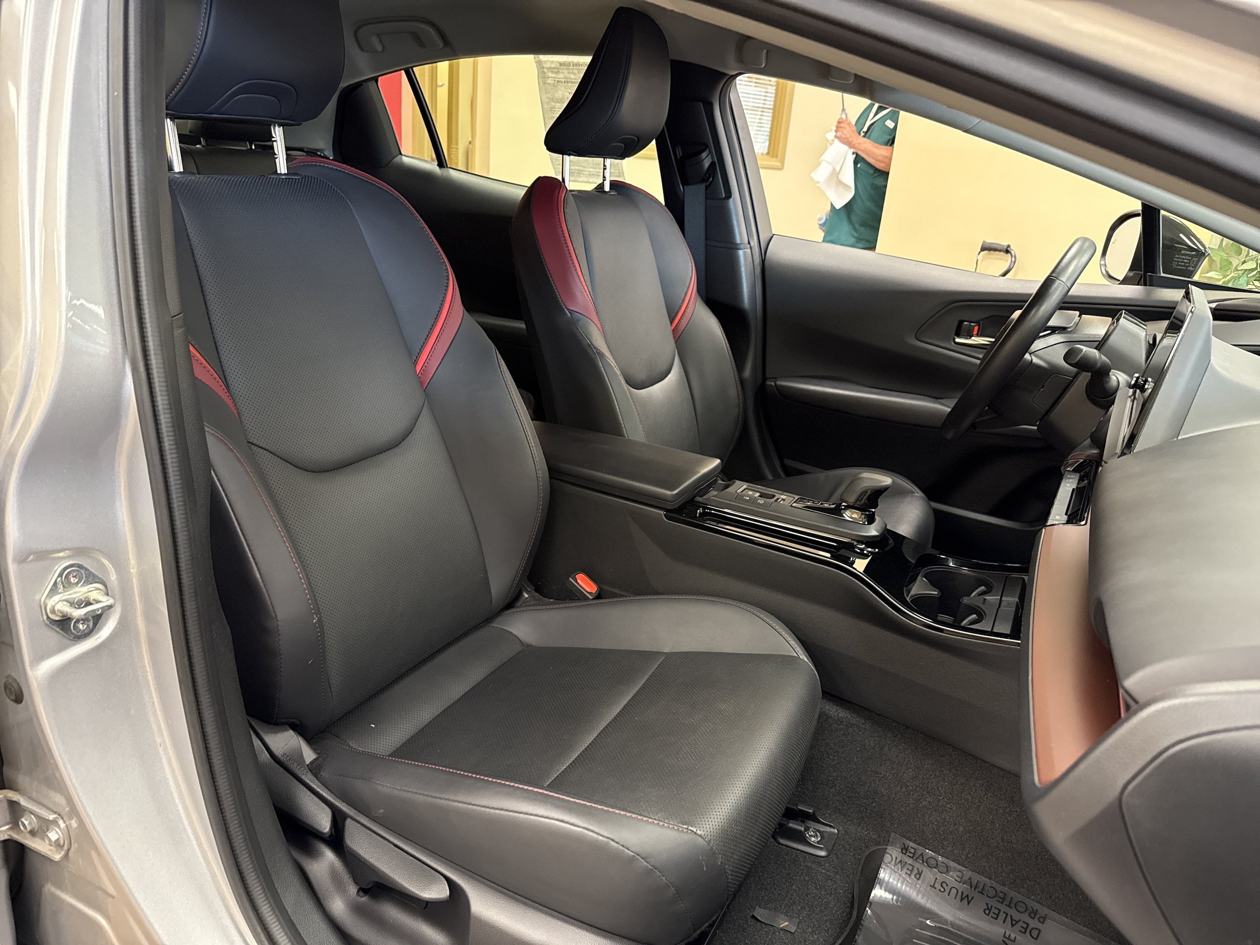 Used 2023 Toyota Prius Prime FWD image 29