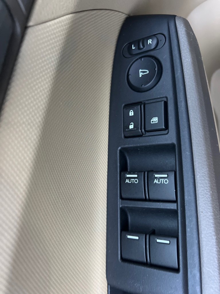 Used 2010 Honda Accord LX-P image 25