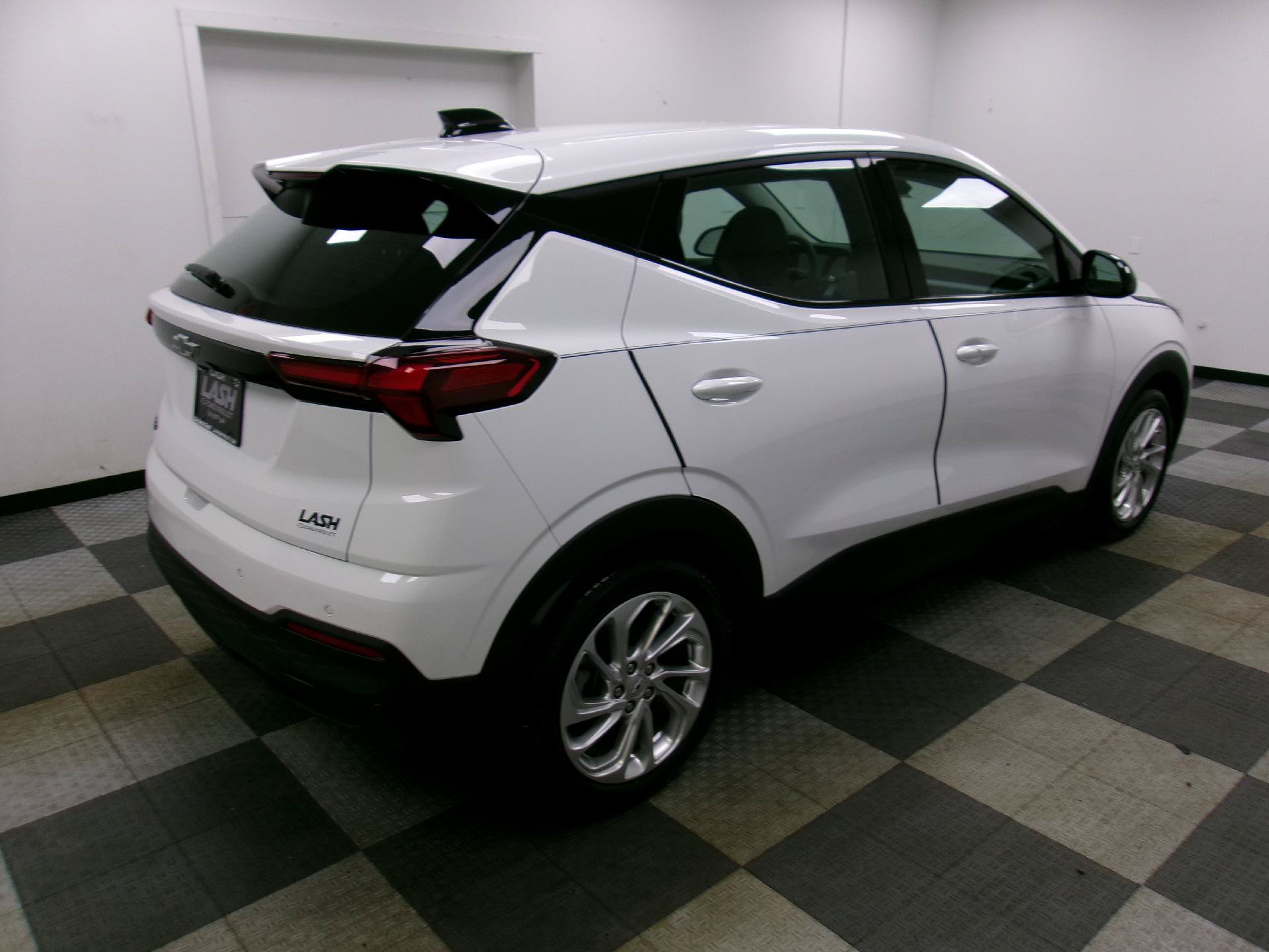 New 2027 Chevrolet Bolt LT w/ Comfort Package FWD image 11