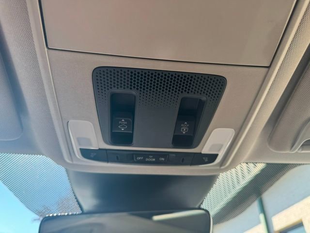 Used 2024 Honda Pilot Touring image 27