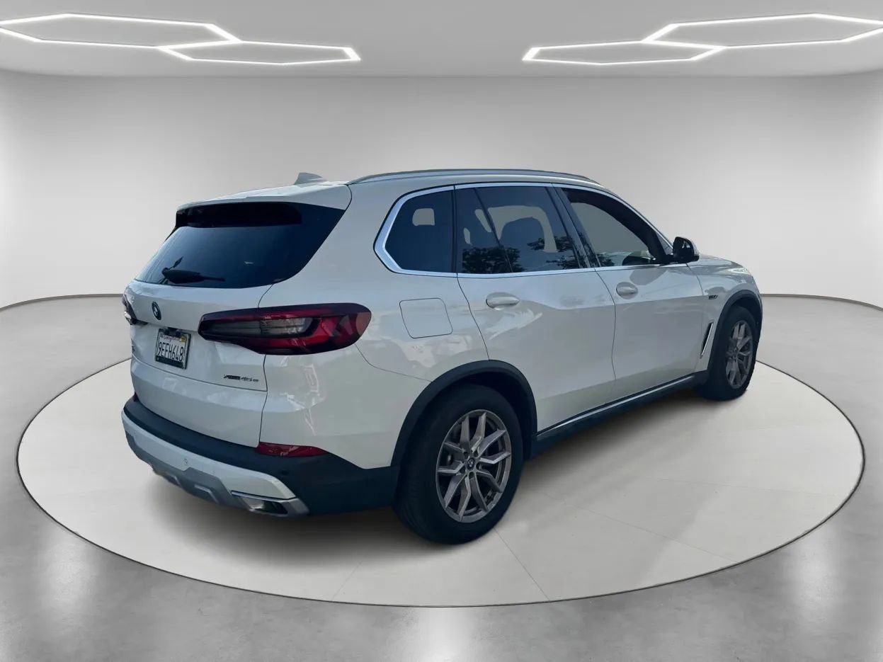 Used 2023 BMW X5 xDrive45e w/ Luxury Seating Package image 5