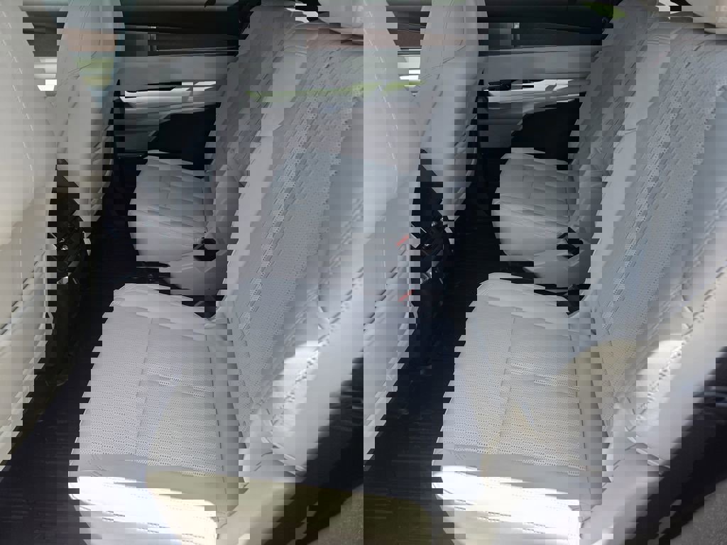 New 2026 Cadillac Vistiq Sport w/ LPO, Floor Liner Package image 30