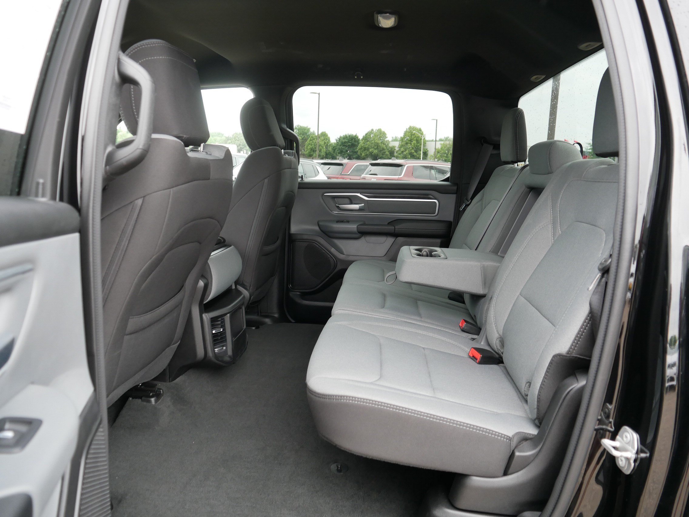 Used 2022 RAM 1500 Big Horn AWD/4WD image 34