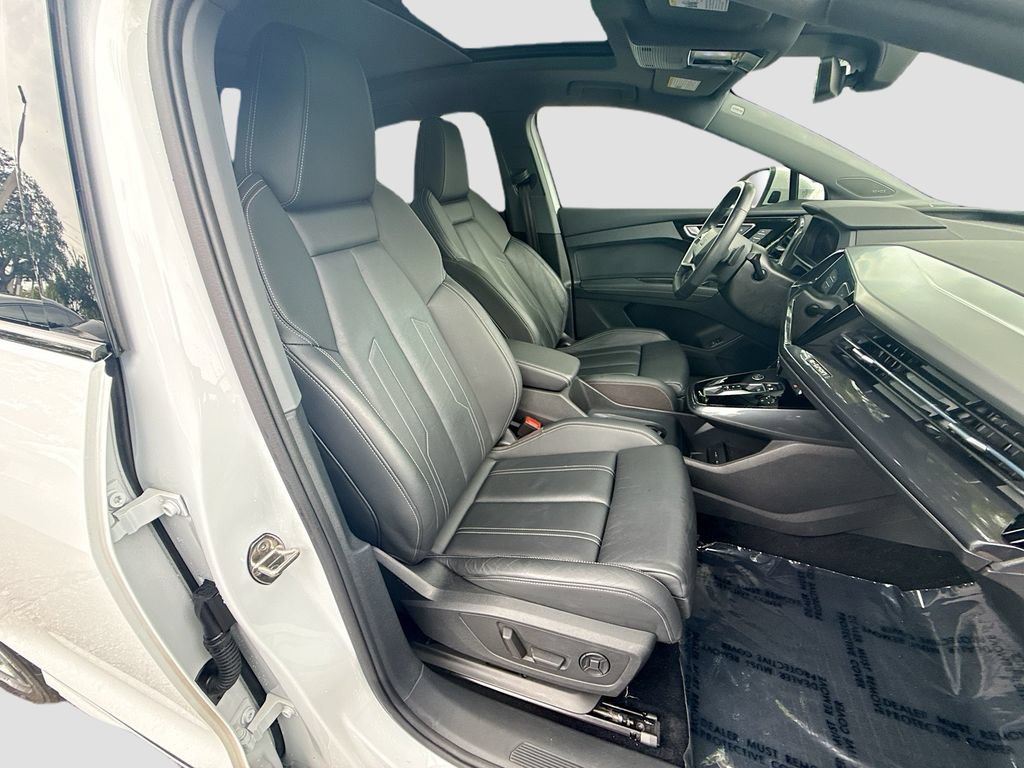 Used 2023 Audi Q4 e-tron Premium Plus w/ Premium Plus AWD/4WD image 31