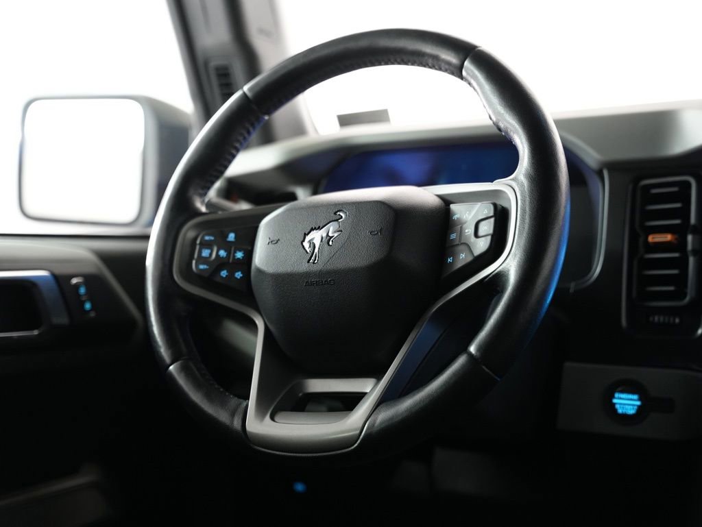 Used 2022 Ford Bronco Badlands image 11