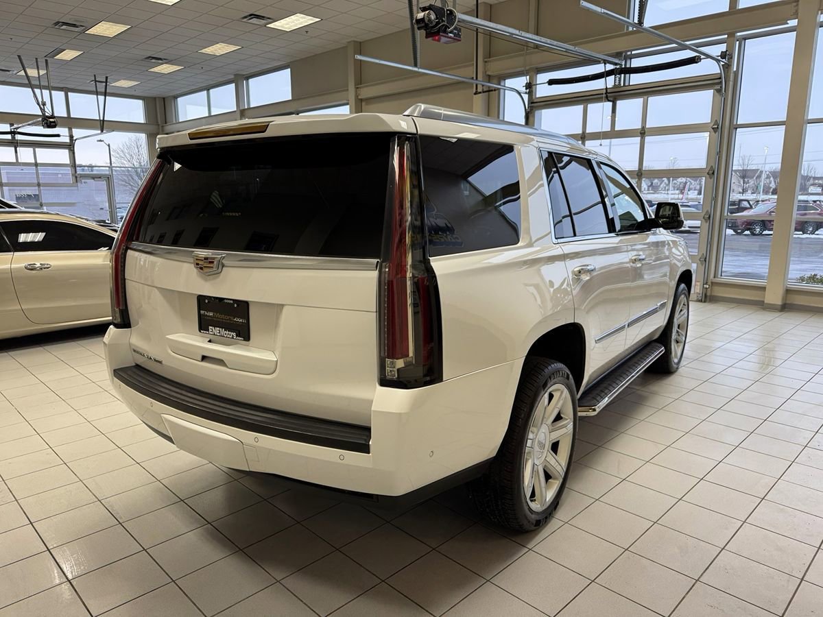 Used 2017 Cadillac Escalade Premium Luxury AWD/4WD image 8