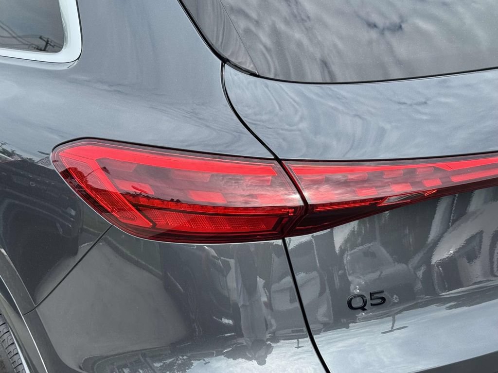 Used 2025 Audi Q5 Premium Plus AWD/4WD image 11