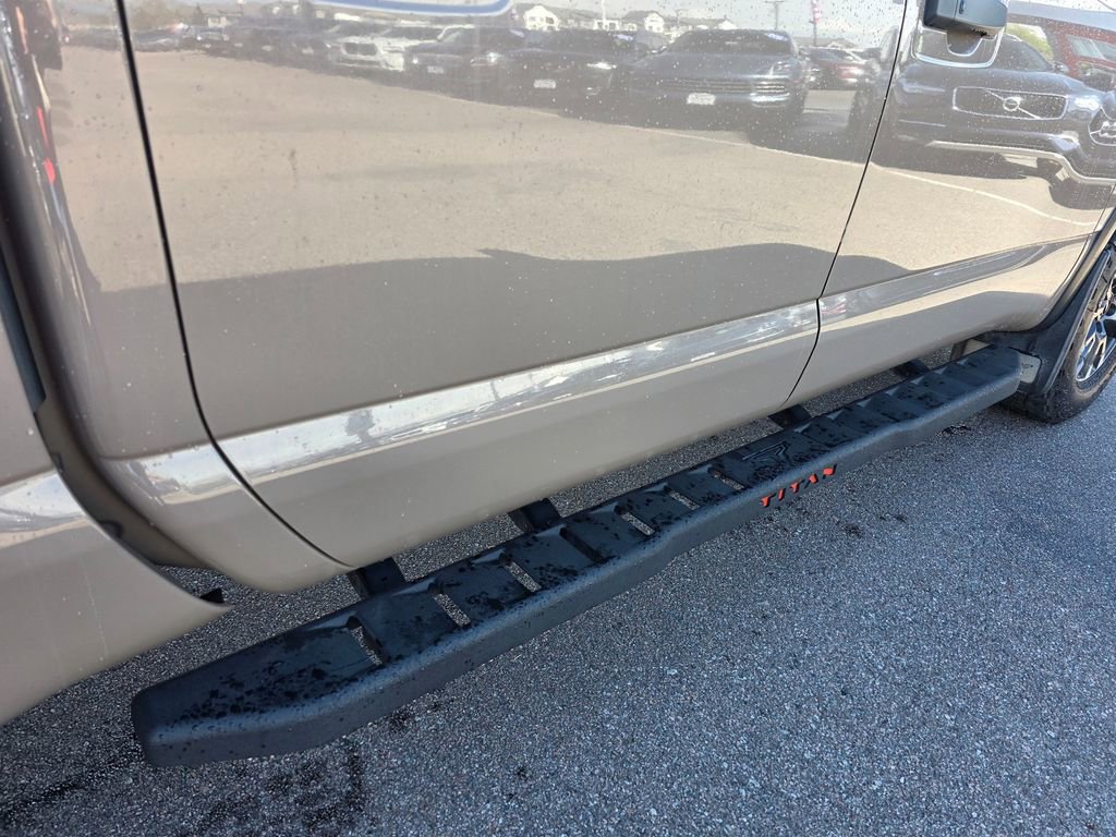 Used 2023 Nissan Titan PRO-4X w/ Pro-4x Convenience Package AWD/4WD image 7