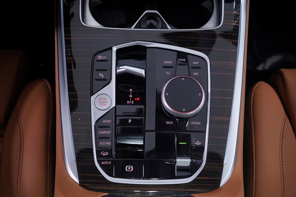 Used 2026 BMW X7 xDrive40i image 15