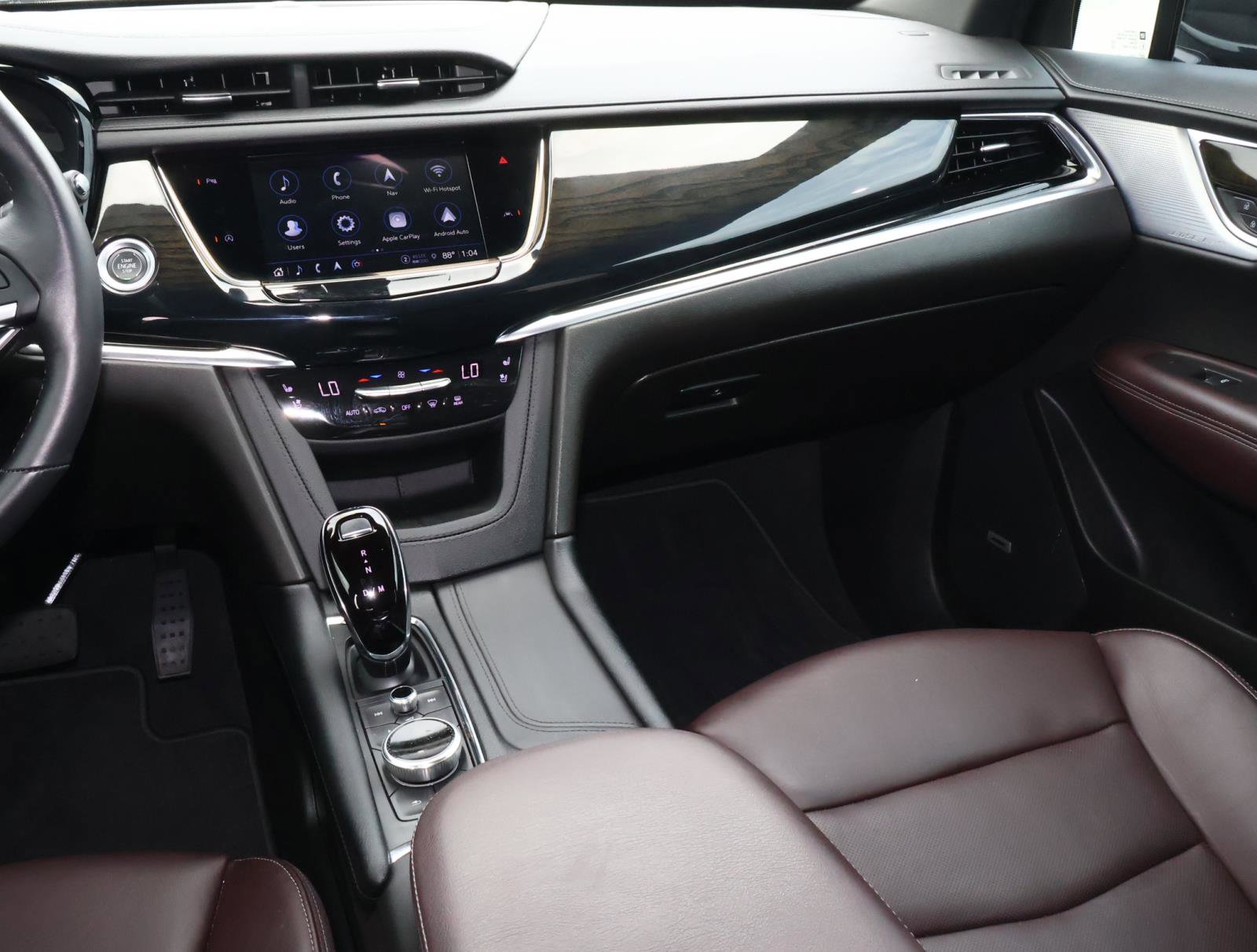 Used 2024 Cadillac XT6 Premium Luxury FWD image 17