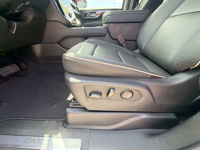 New 2026 GMC Yukon XL Elevation w/ Elevation Premium Package AWD/4WD image 8