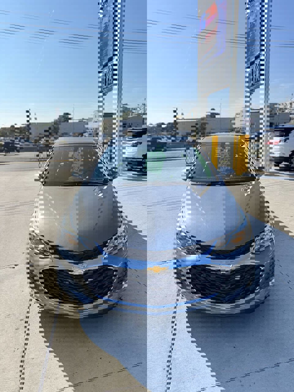 Used 2019 Chevrolet Cruze LT w/ Convenience Package image 4