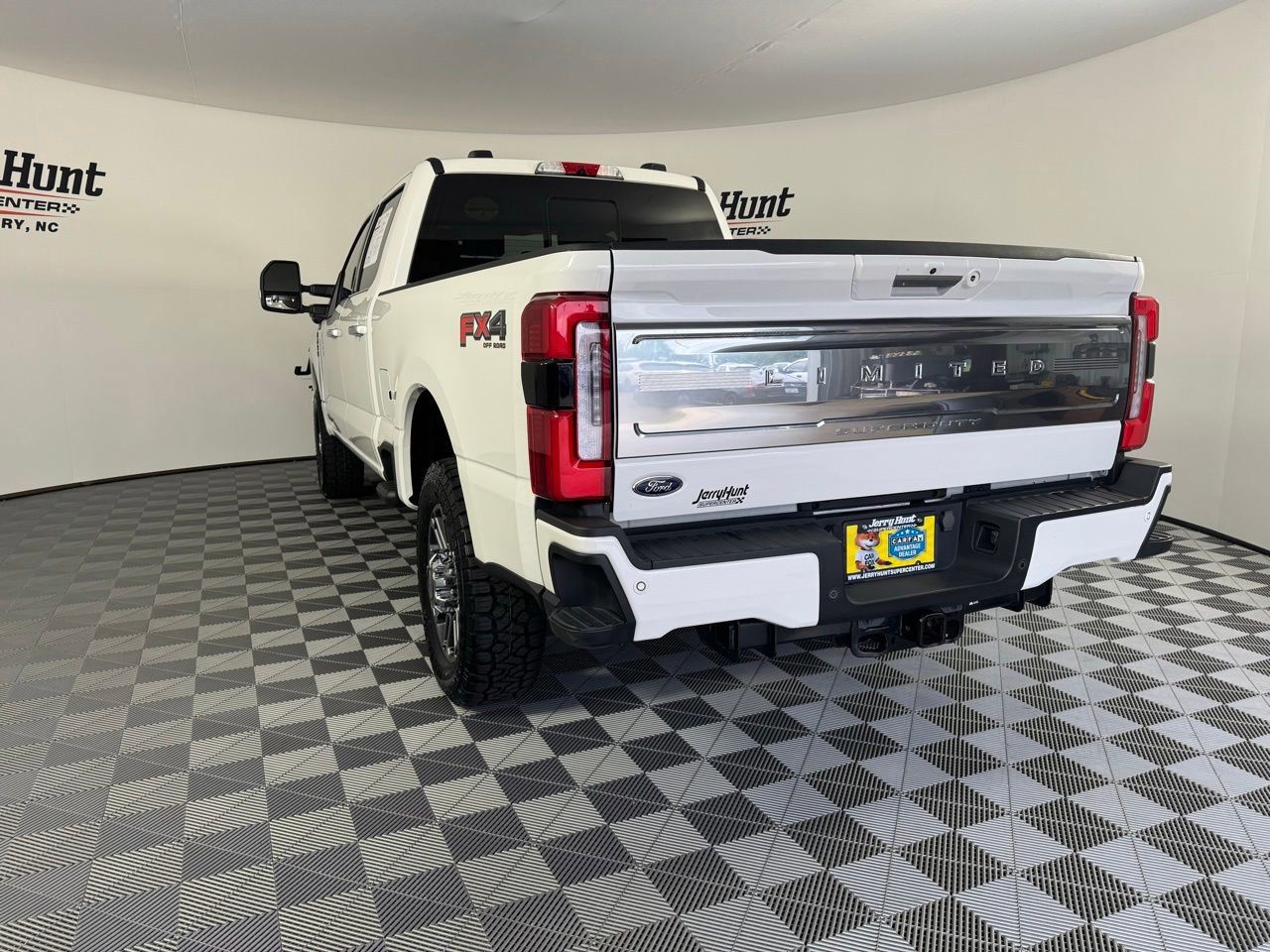 Used 2024 Ford F250 Limited w/ FX4 Off-Road Package image 8