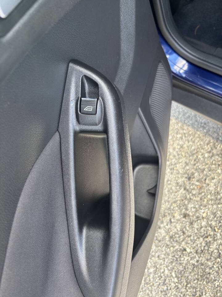 Used 2012 Ford Focus Titanium FWD image 14