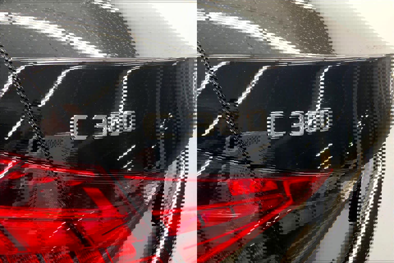 Used 2025 Mercedes-Benz C 300 Sedan image 14