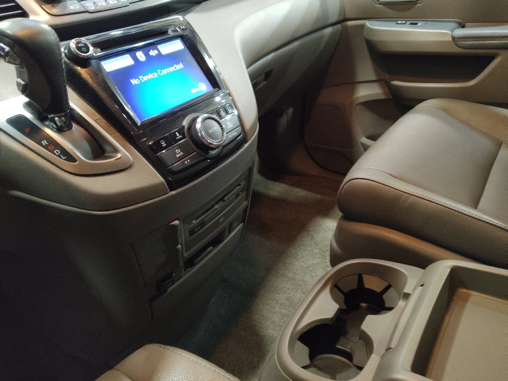 Used 2015 Honda Odyssey Touring Elite image 26