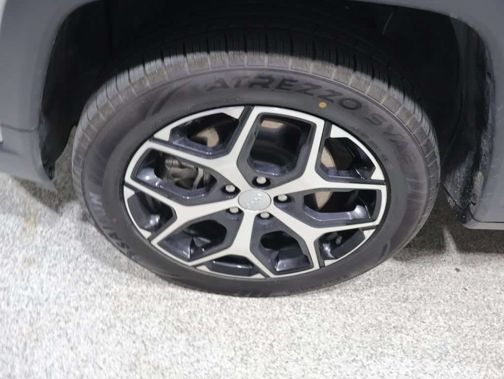 Certified 2024 Jeep Compass Latitude AWD/4WD image 11