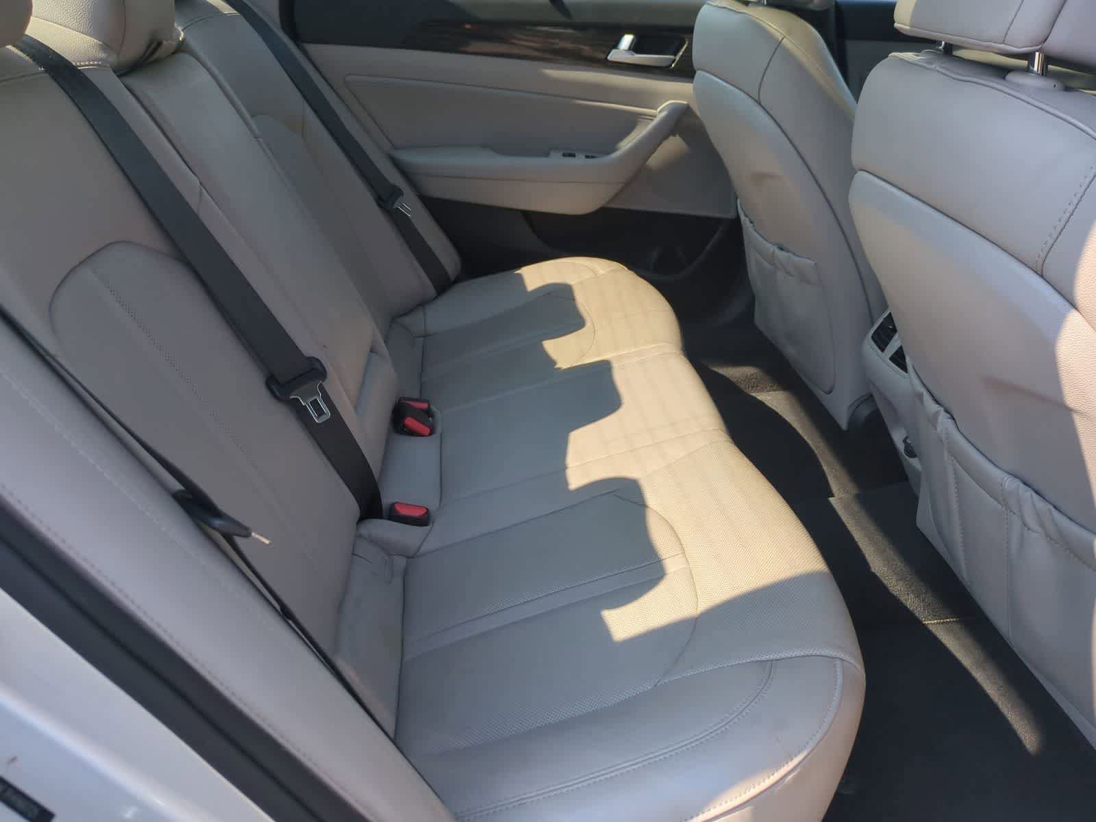 Used 2015 Hyundai Sonata Limited w/ Option Group 05 FWD image 21