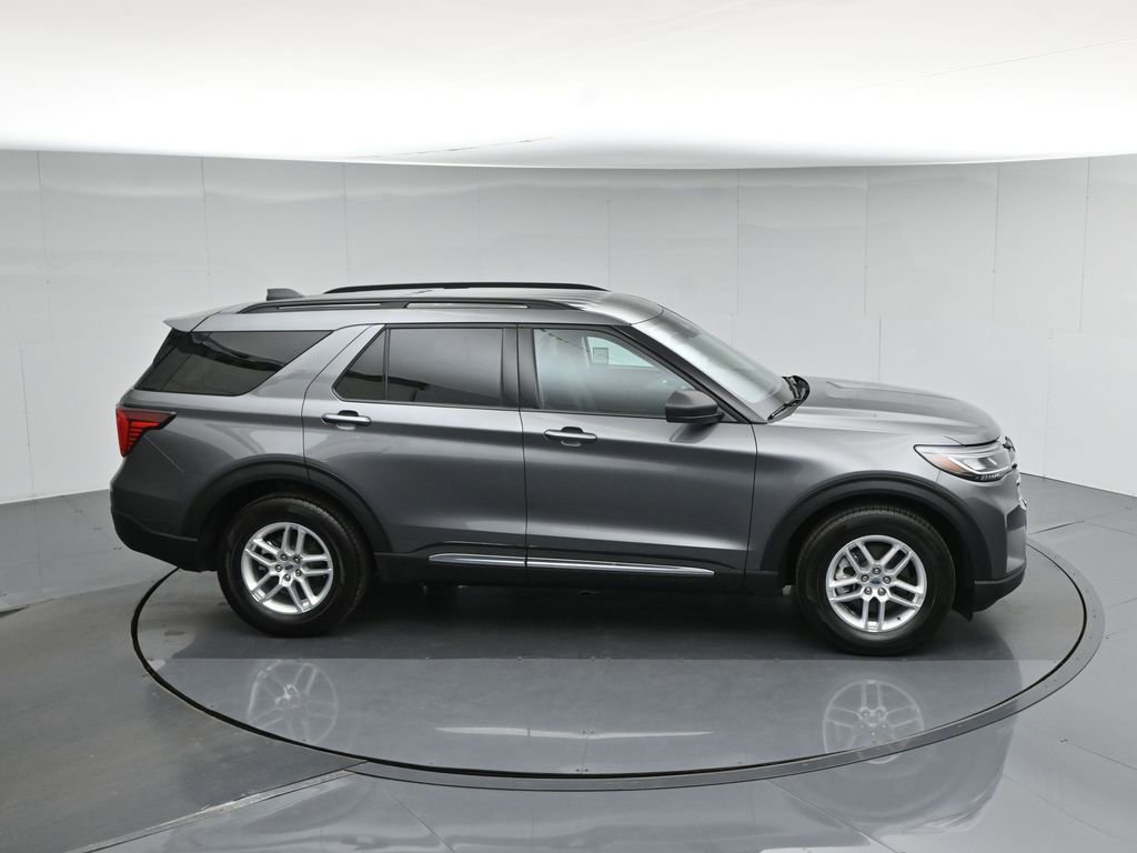 Used 2025 Ford Explorer Active RWD image 43