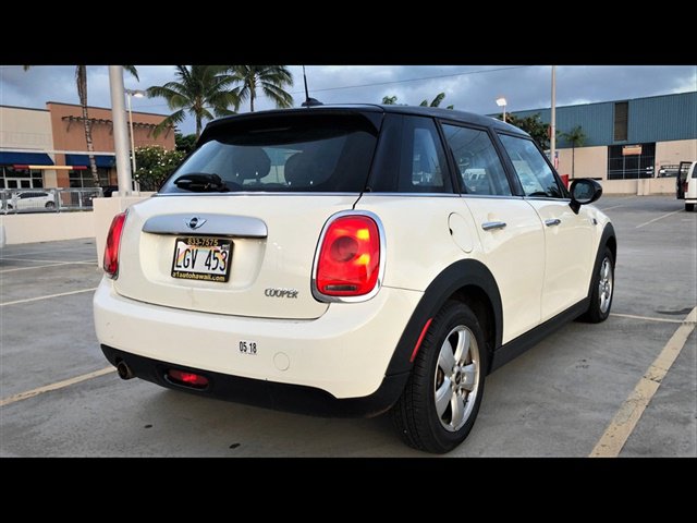 Used 2015 MINI Cooper 4-Door Hardtop FWD image 3