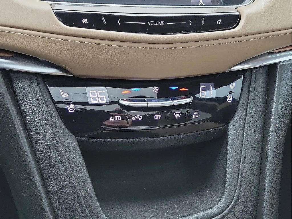 Used 2019 Cadillac XT5 Platinum image 10